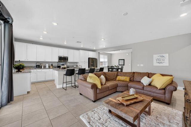 3751 EDINGTON Dr, Rancho Cordova, CA 95742