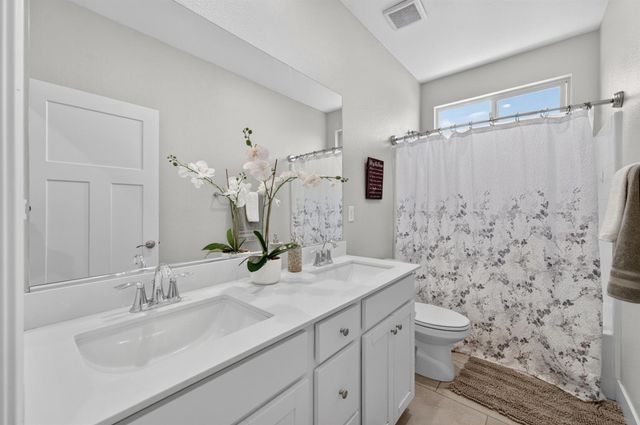 3751 EDINGTON Dr, Rancho Cordova, CA 95742