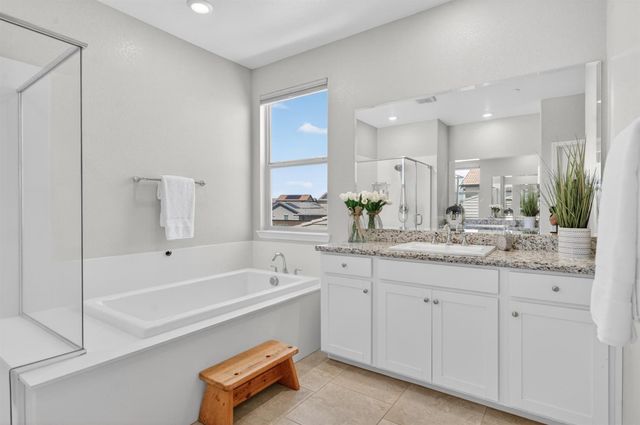 3751 EDINGTON Dr, Rancho Cordova, CA 95742