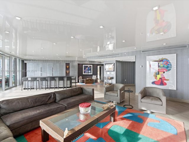 19955 NE 38th Ct 1205, Aventura, FL 33180