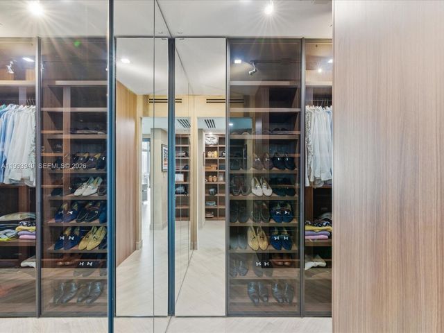 19955 NE 38th Ct 1205, Aventura, FL 33180