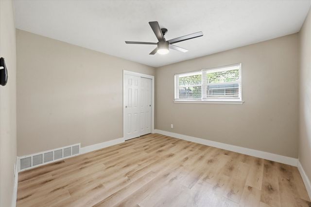 1200 Woodridge Circle, Euless, TX 76040