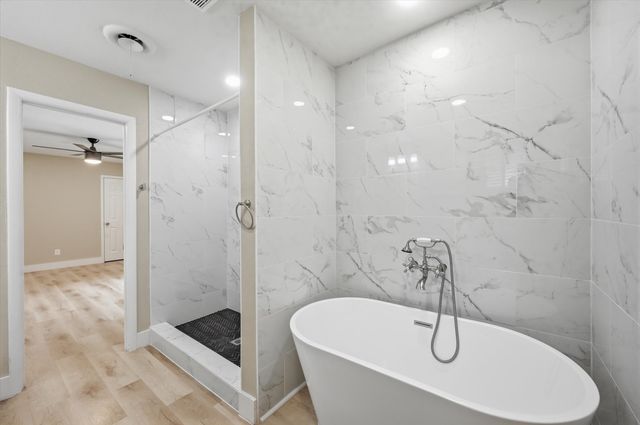 1200 Woodridge Circle, Euless, TX 76040