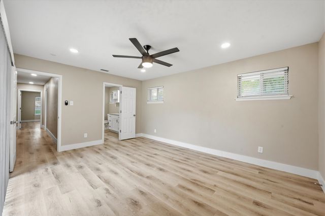 1200 Woodridge Circle, Euless, TX 76040