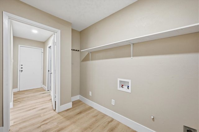 1200 Woodridge Circle, Euless, TX 76040