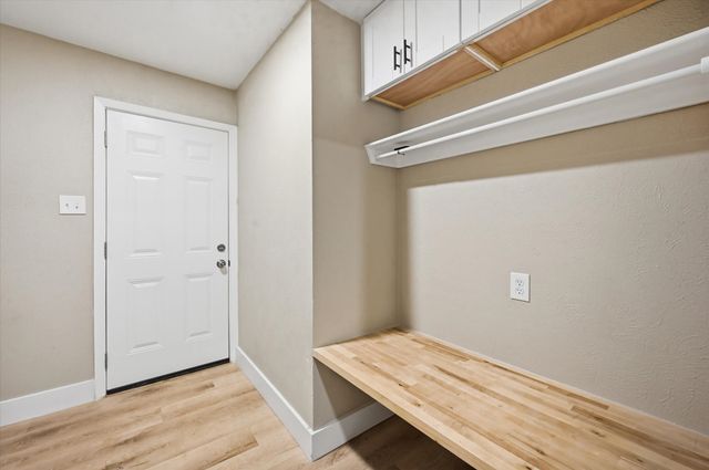 1200 Woodridge Circle, Euless, TX 76040