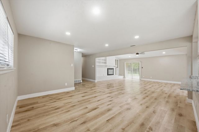 1200 Woodridge Circle, Euless, TX 76040