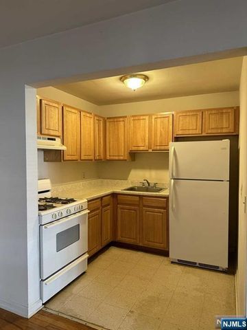 565 GROVE Street A-5, Clifton, NJ 07013