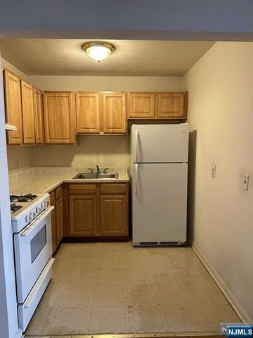 565 GROVE Street A-5, Clifton, NJ 07013