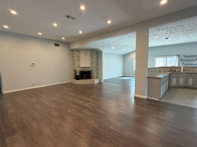 306 Flora Vista Drive, Houston, TX 77598