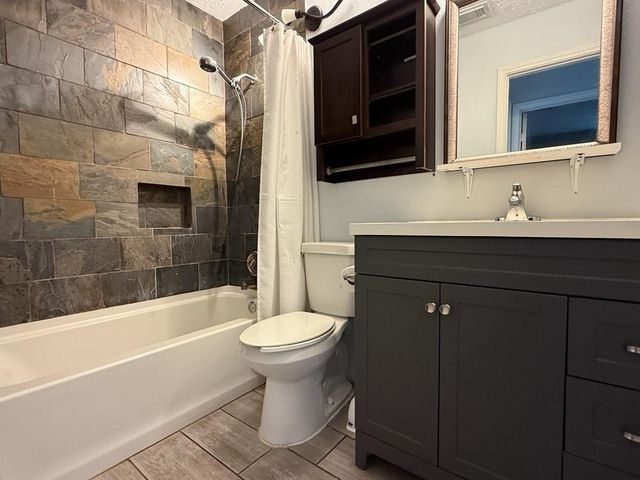 306 Flora Vista Drive, Houston, TX 77598