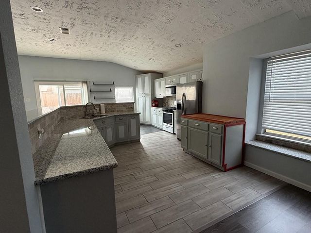 306 Flora Vista Drive, Houston, TX 77598