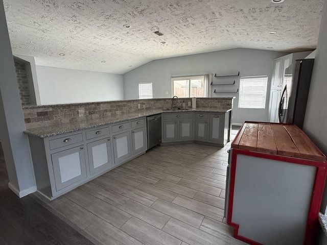 306 Flora Vista Drive, Houston, TX 77598