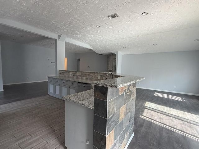 306 Flora Vista Drive, Houston, TX 77598