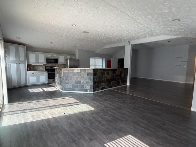 306 Flora Vista Drive, Houston, TX 77598