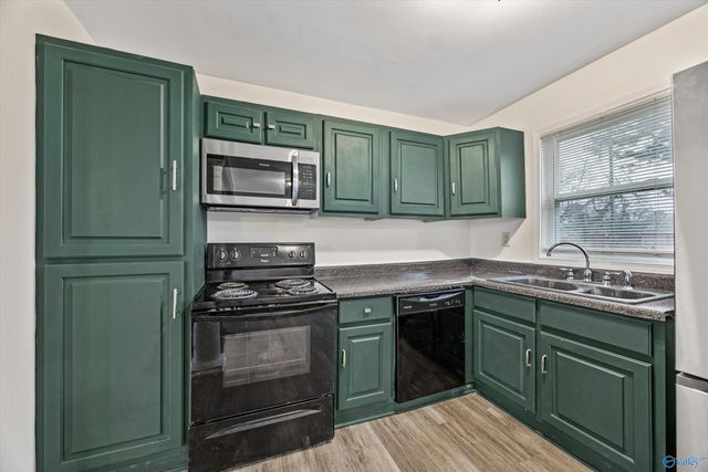 1710 Buena Vista Circle SE, Decatur, AL 35601