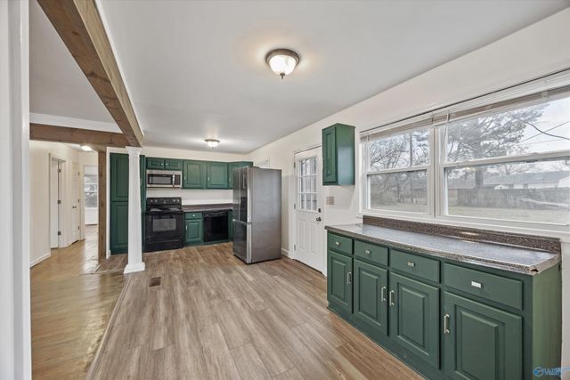 1710 Buena Vista Circle SE, Decatur, AL 35601