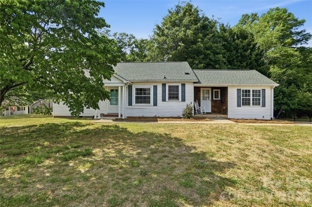 208 Jackson Terrace, Clover, SC 29710