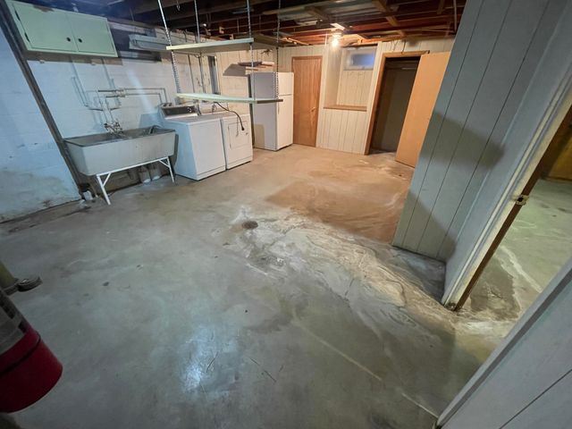 9618 Boulevard Drive, Highland, IN 46322