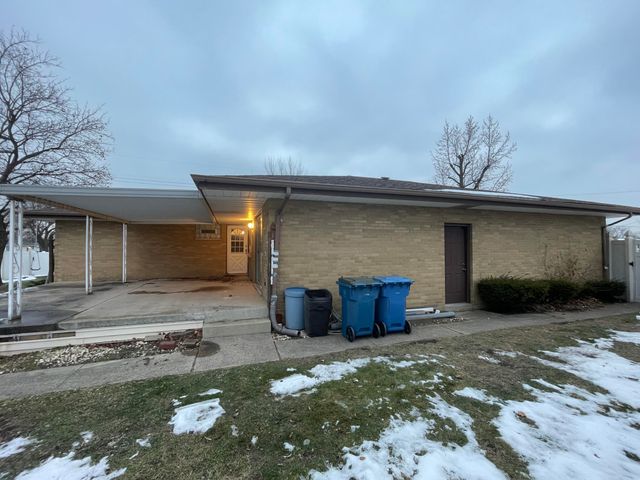 9618 Boulevard Drive, Highland, IN 46322