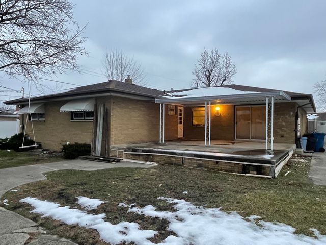 9618 Boulevard Drive, Highland, IN 46322