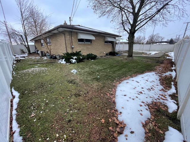 9618 Boulevard Drive, Highland, IN 46322