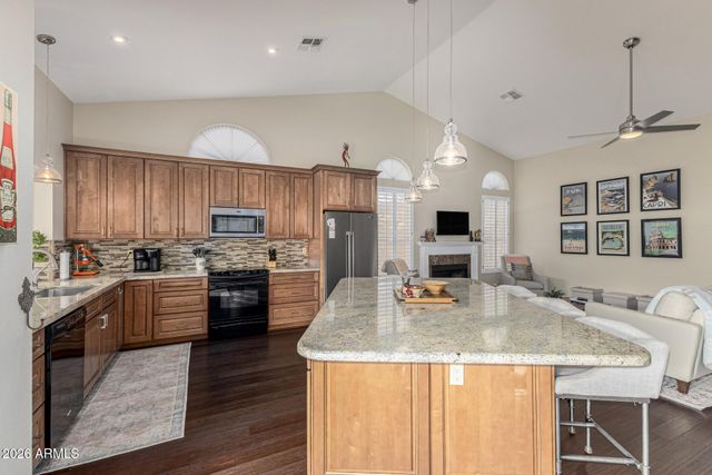 103 E MOUNTAIN SKY Avenue, Phoenix, AZ 85048