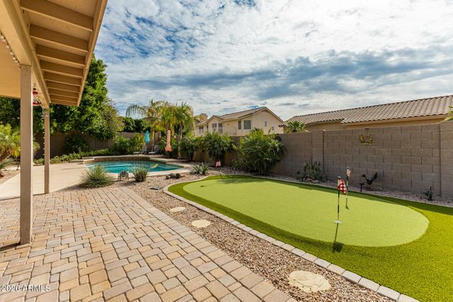 103 E MOUNTAIN SKY Avenue, Phoenix, AZ 85048