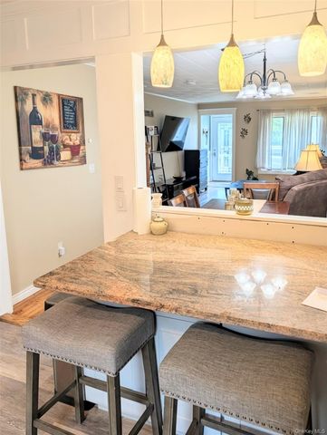 35 E Jackson Avenue E, Babylon, NY 11702
