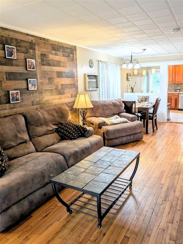 35 E Jackson Avenue E, Babylon, NY 11702
