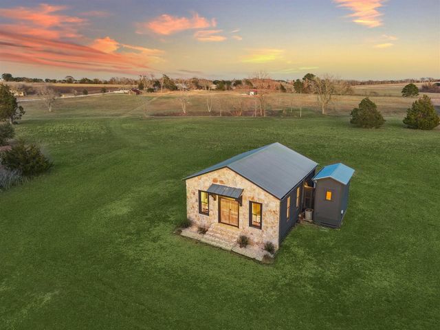 6389 Miller Road, New Ulm, TX 78950