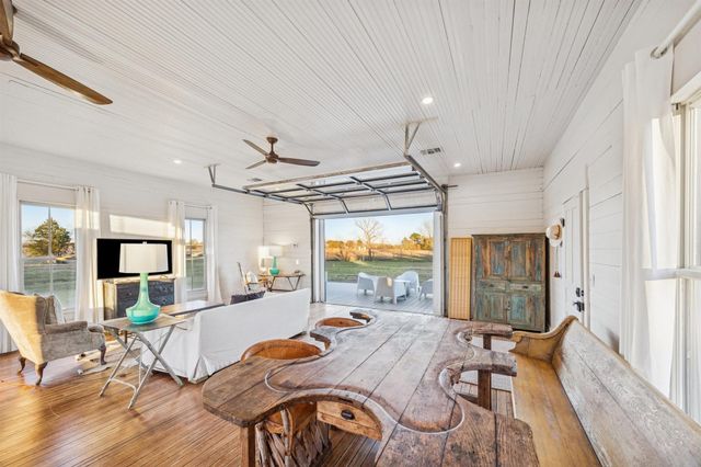 6389 Miller Road, New Ulm, TX 78950