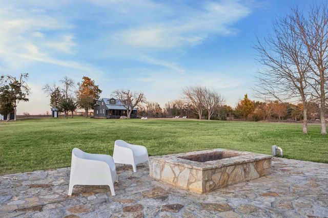 6389 Miller Road, New Ulm, TX 78950