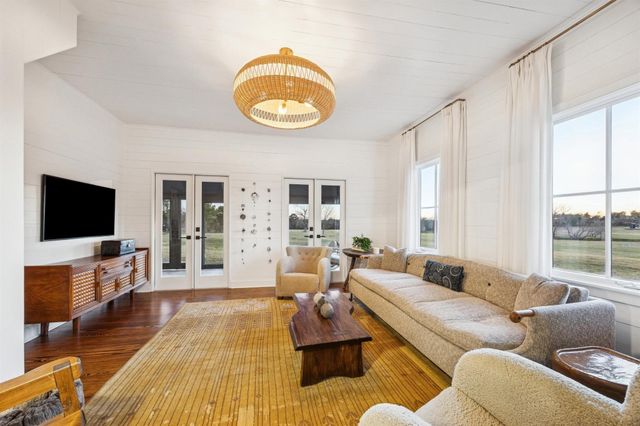 6389 Miller Road, New Ulm, TX 78950