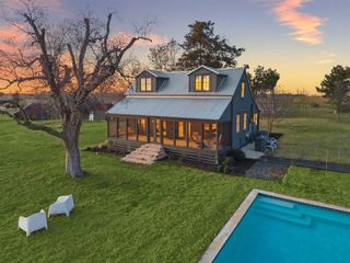 6389 Miller Road, New Ulm, TX 78950