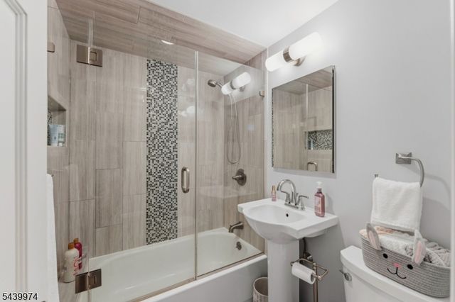 1106 Stone St, Rahway City, NJ 07065