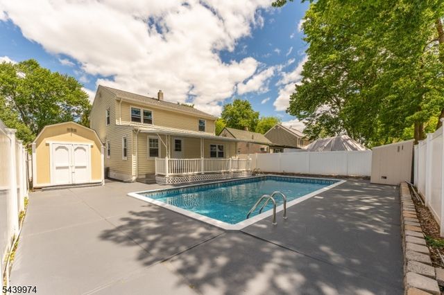 1106 Stone St, Rahway City, NJ 07065