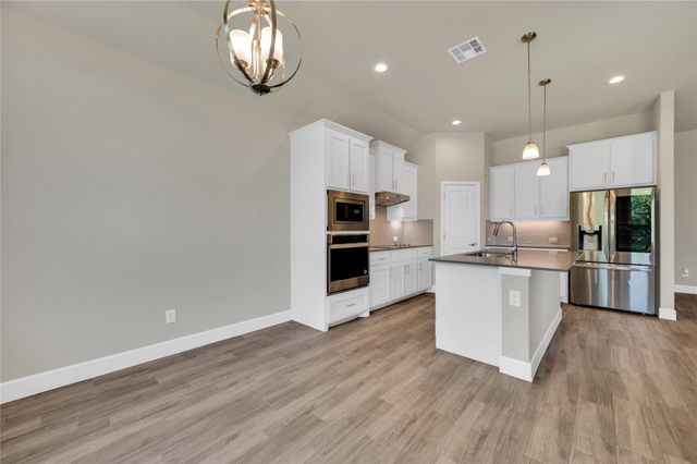802 Grove Park Lane, Midlothian, TX 76065