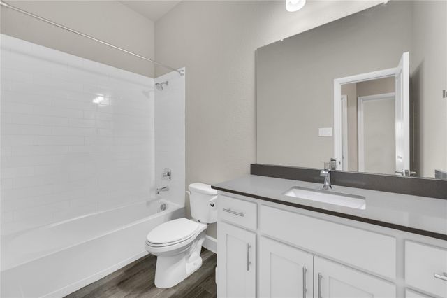 802 Grove Park Lane, Midlothian, TX 76065
