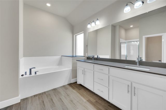 802 Grove Park Lane, Midlothian, TX 76065