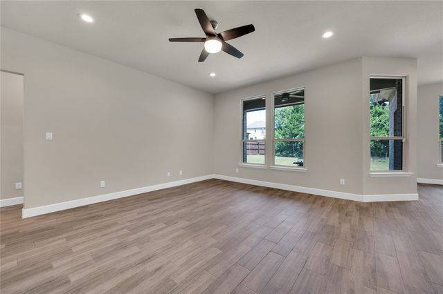 802 Grove Park Lane, Midlothian, TX 76065
