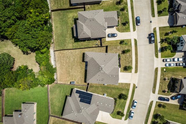 802 Grove Park Lane, Midlothian, TX 76065