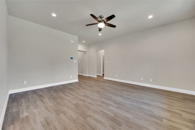 802 Grove Park Lane, Midlothian, TX 76065