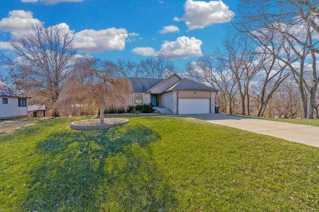 437 W Woodland Dr, Derby, KS 67037