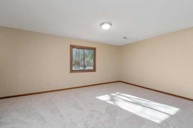 437 W Woodland Dr, Derby, KS 67037