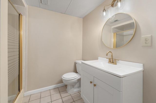 437 W Woodland Dr, Derby, KS 67037