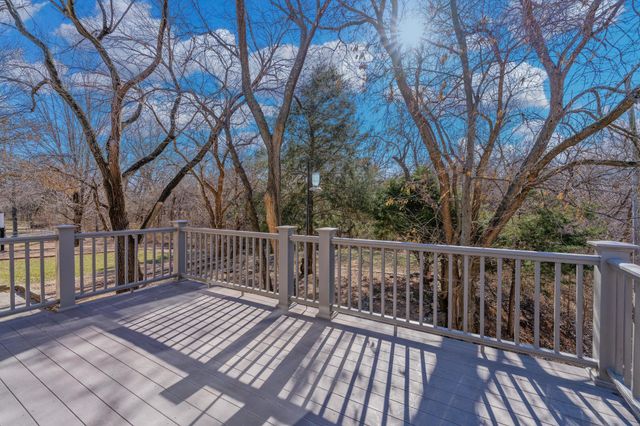 437 W Woodland Dr, Derby, KS 67037