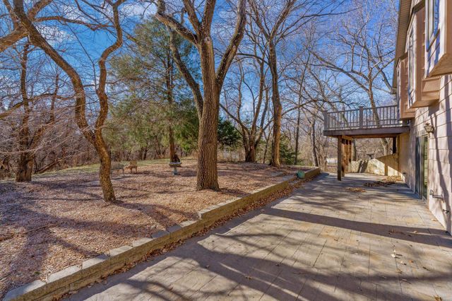 437 W Woodland Dr, Derby, KS 67037