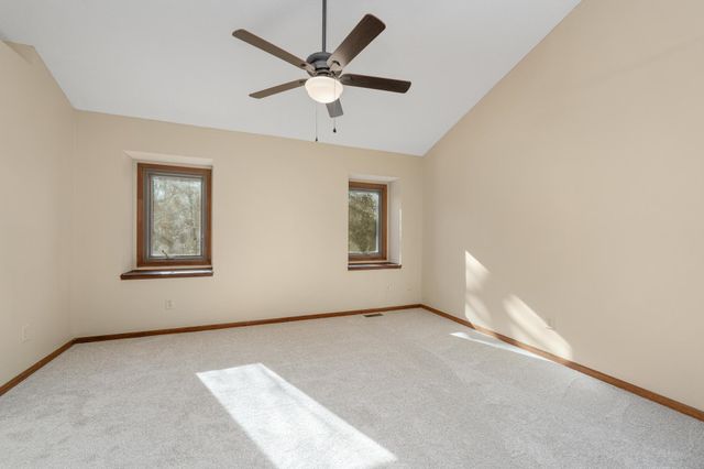 437 W Woodland Dr, Derby, KS 67037