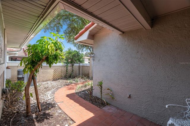 8237 BREEZE COVE LANE, Orlando, FL 32819